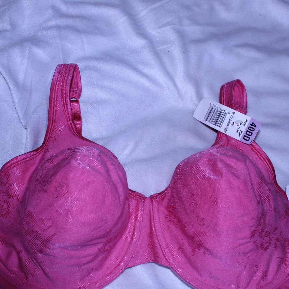 NWT Playtex 18 hr microfiber bra 40DD
